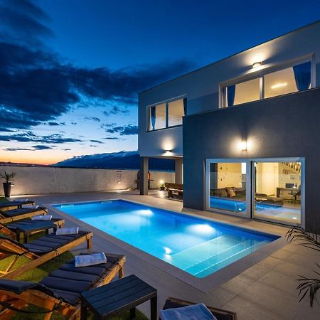 Luxury Villa Noemi Ražanac Extérieur photo