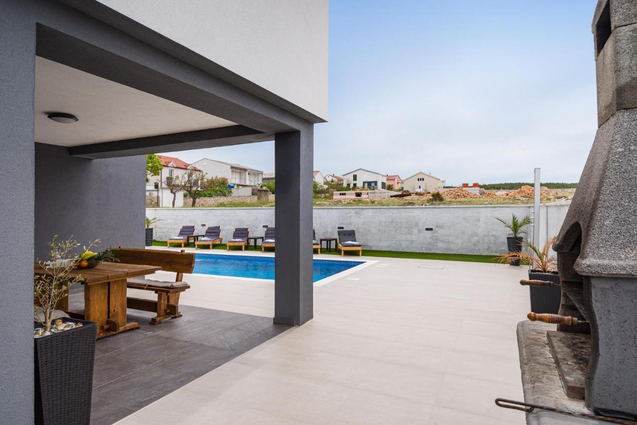 Luxury Villa Noemi Ražanac Extérieur photo