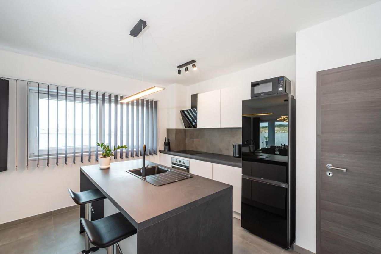 Luxury Villa Noemi Ražanac Extérieur photo