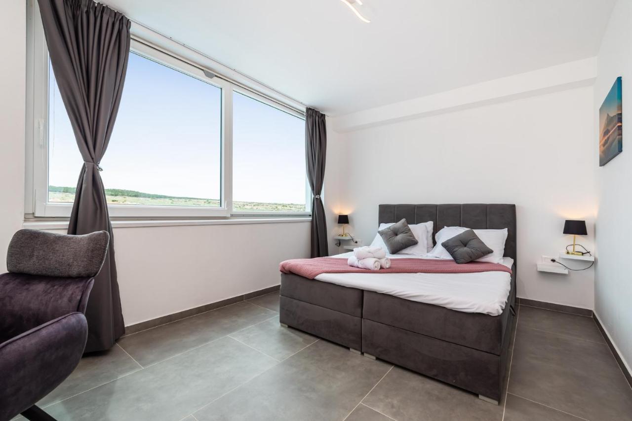 Luxury Villa Noemi Ražanac Extérieur photo