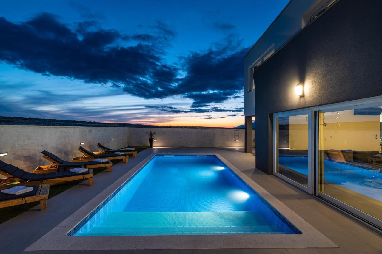 Luxury Villa Noemi Ražanac Extérieur photo