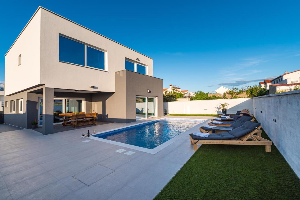 Luxury Villa Noemi Ražanac Extérieur photo