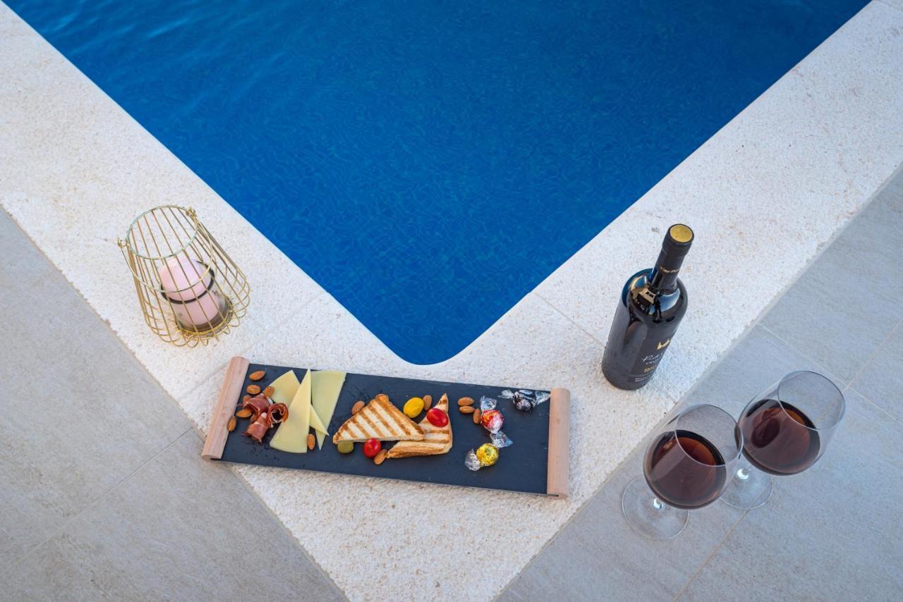 Luxury Villa Noemi Ražanac Extérieur photo